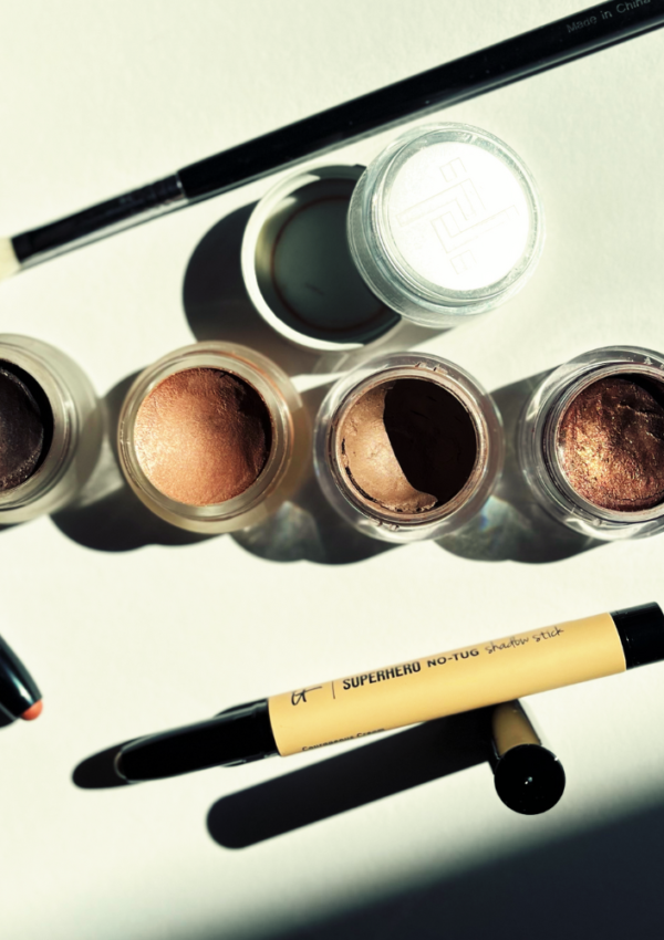 Cream Eyeshadow for Mature Eyes. The Benefits and 3 Easy Ways to Apply.