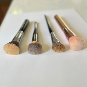 stippling and buffing makeup 